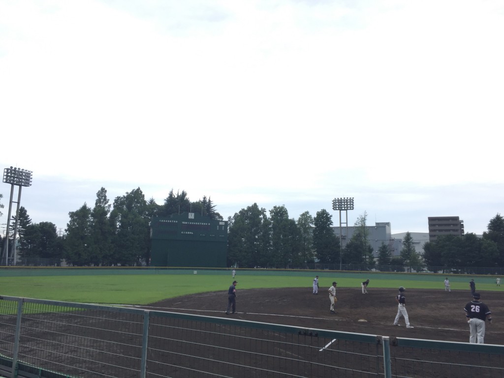 戸田市営球場と草野球2